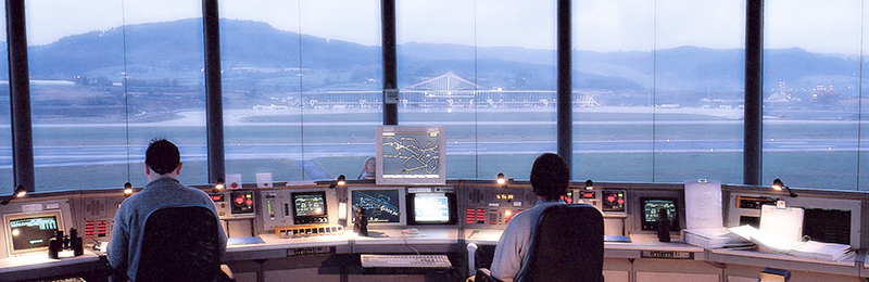 Indra y la Universidad de Oviedo impulsan la creación del primer Postgrado de Sistemas de Gestión de Tráfico Aéreo