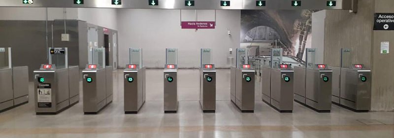 Indra improves the passenger experience and will make it possible to pay for transportation via mobile devices in Santiago de Chile