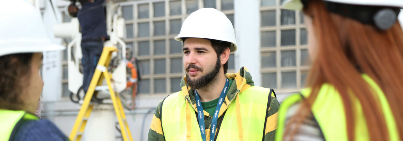 Indra Group busca actualmente más de 2.400 profesionales tecnológicos en toda España, con el negocio de defensa como principal destino