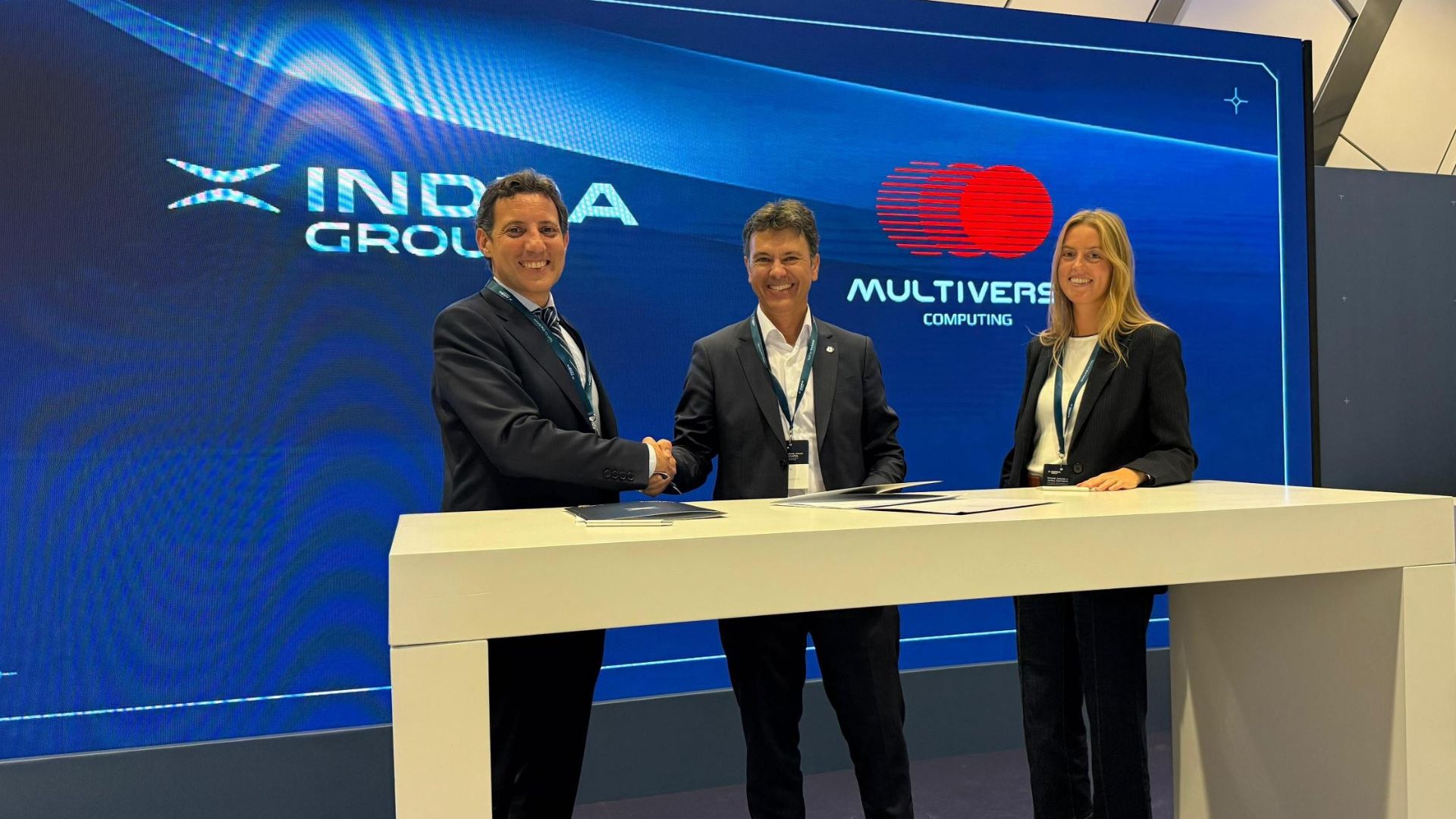 Indra Group y Multiverse Computing firman un acuerdo para avanzar en la IA eficiente y las tecnologías cuánticas aplicadas a la defensa