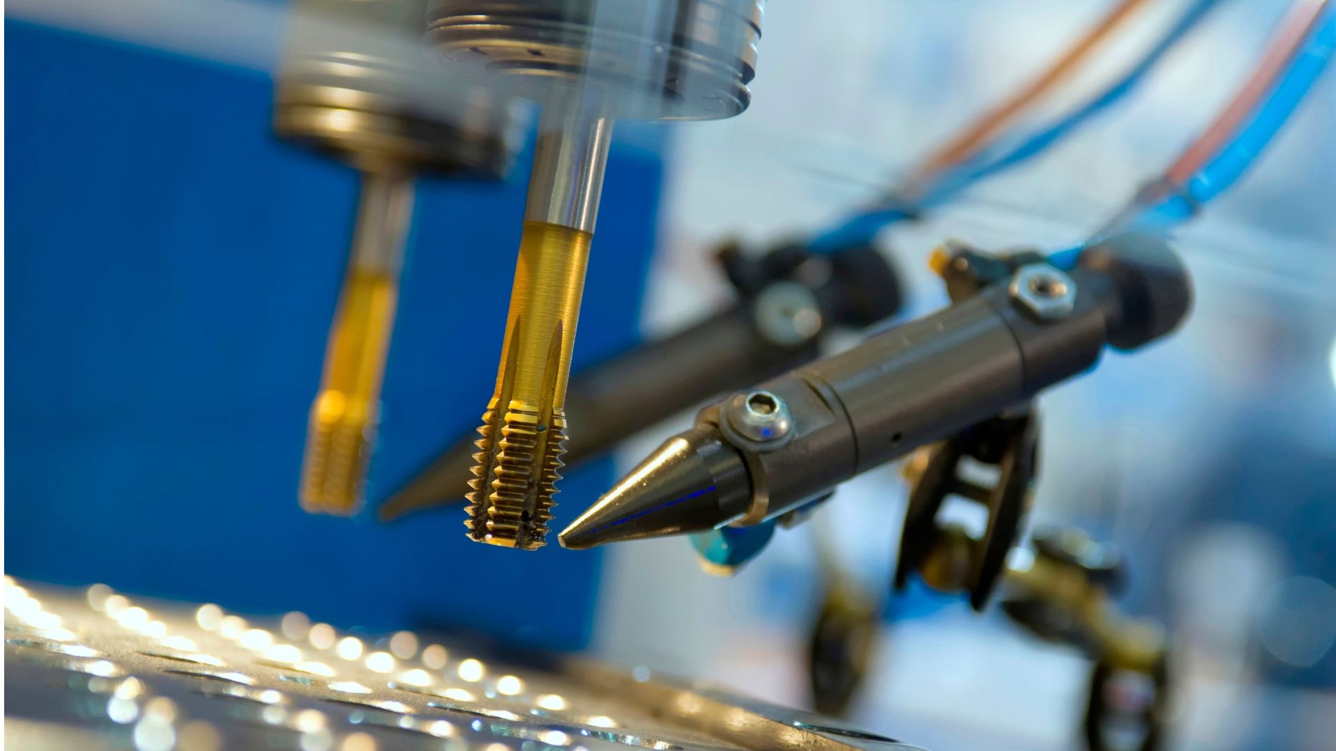 The future of industry lies in the convergence of systems: connectivity, mobility, and cyber resilience for the definitive scale-up to the smart factory