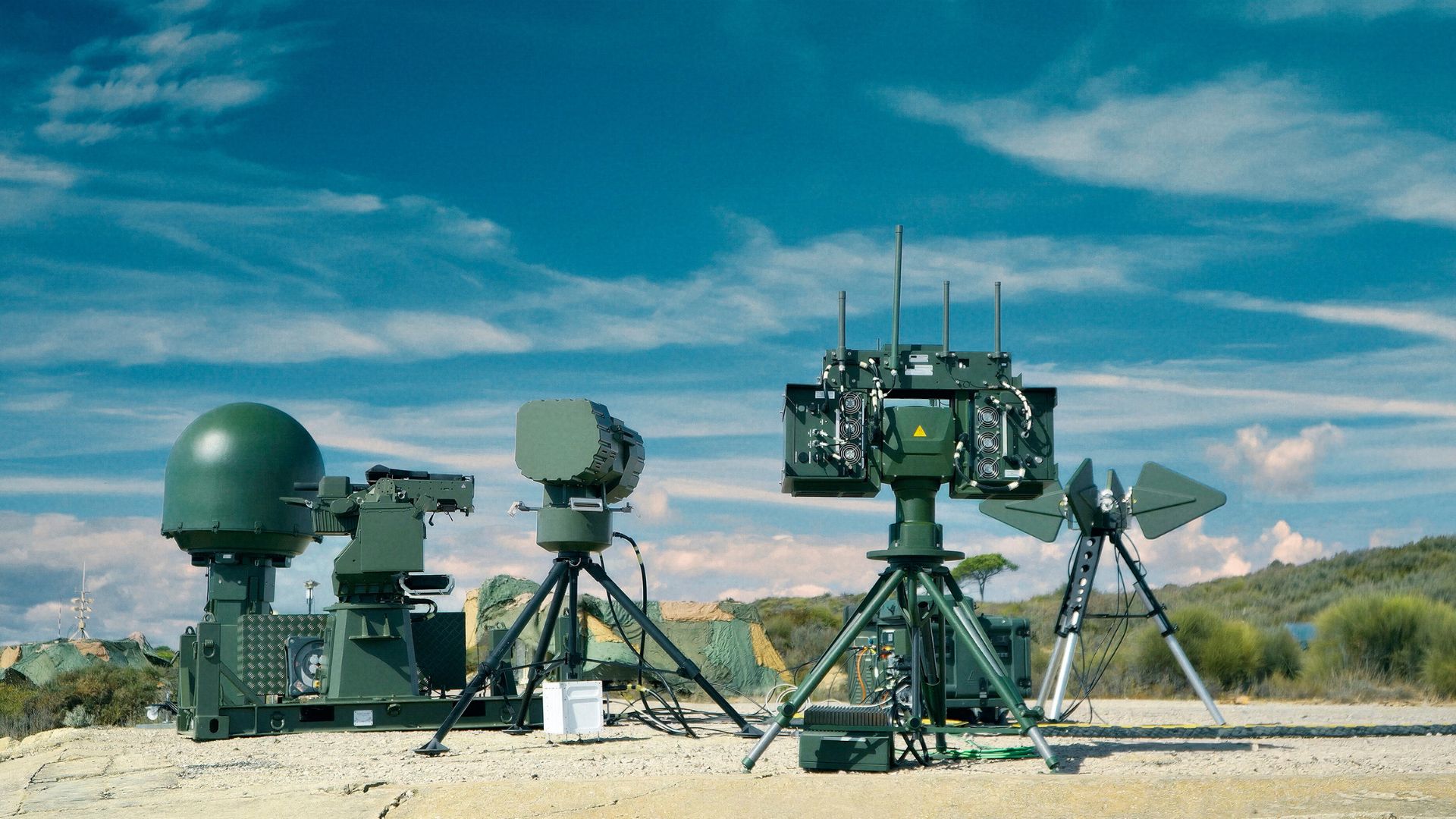 Indra exhibe en BACSI 2026 nuevas capacidades para el sostenimiento de aeronaves, la conectividad 5G en vuelo, la interacción piloto-caza y la defensa antidrón