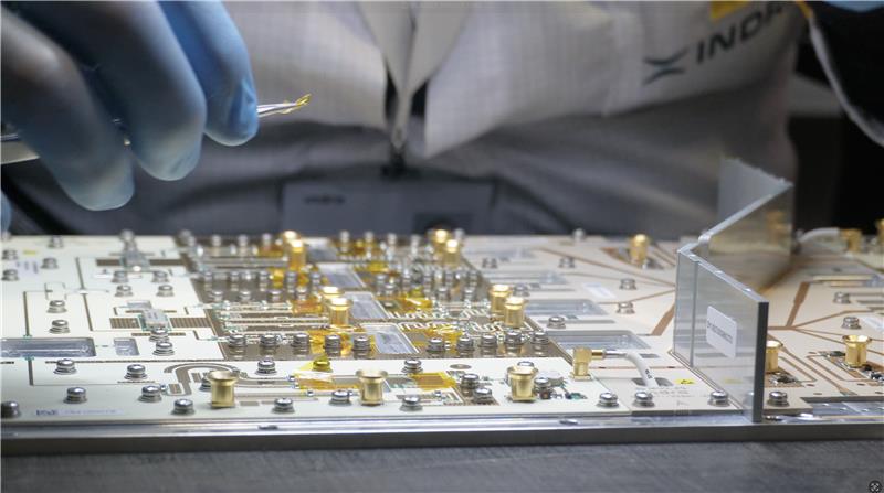 Indra Group y Maxwell Applied Technologies firman un acuerdo estratégico para reforzar las capacidades de ingeniería avanzada para las Fuerzas Armadas 