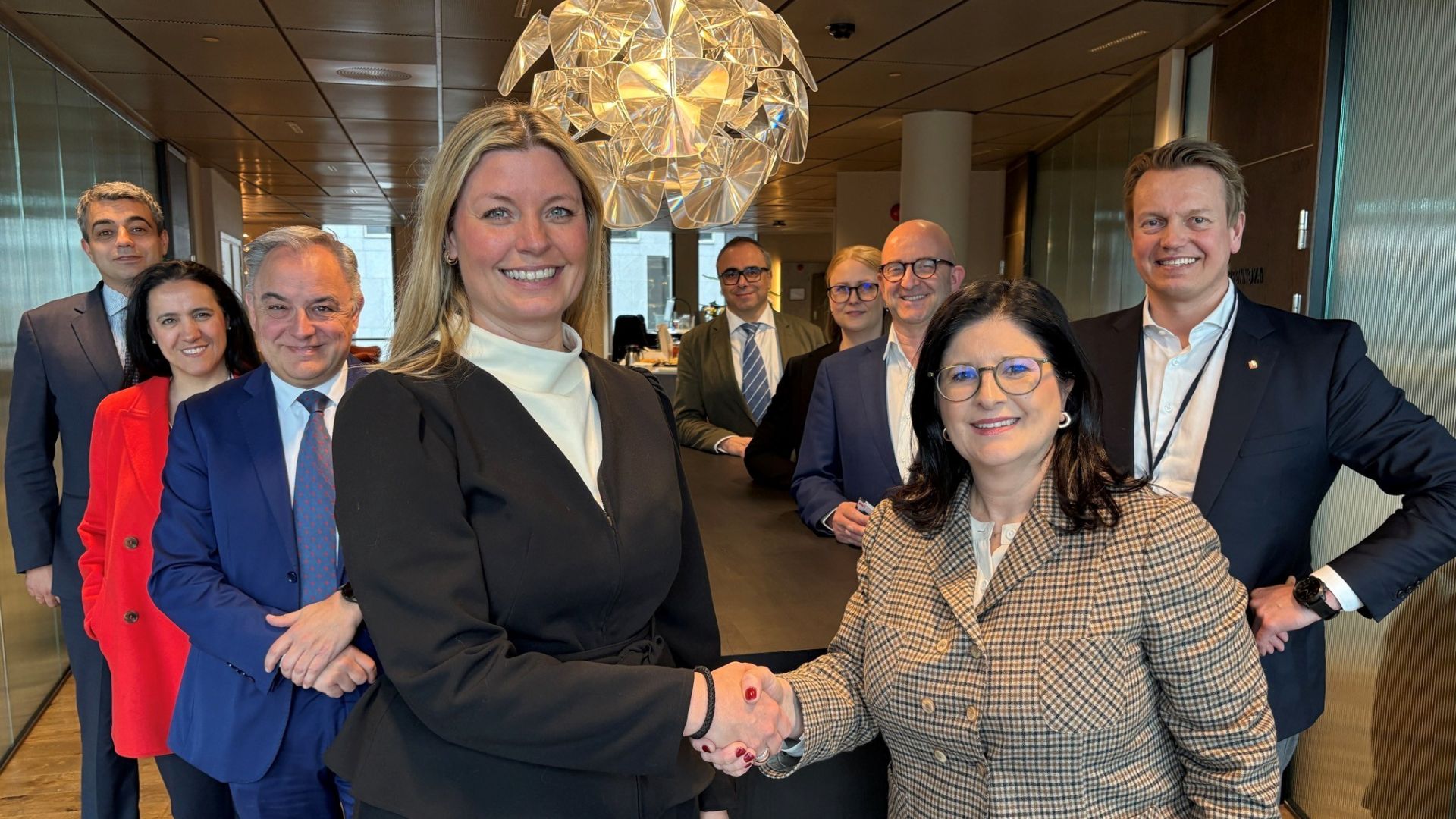 Indra signs a new contract with Kongsberg Defence &amp; Aerospace to equip 6 Type 212CD submarines with its electronic warfare and radar systems