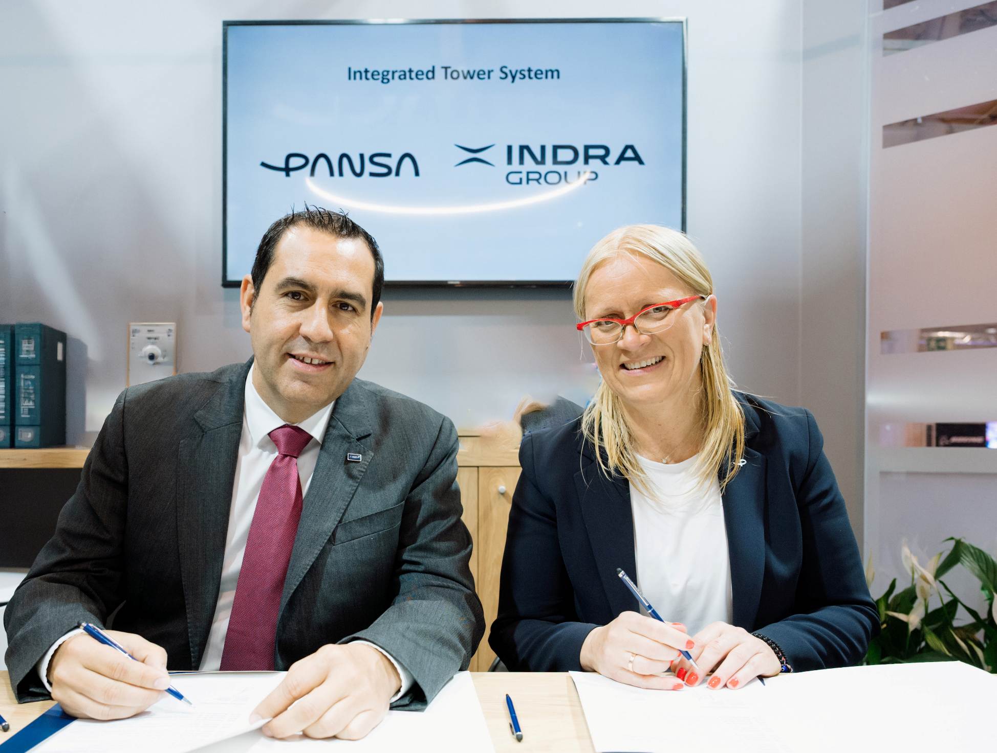 PANSA and Indra Group sign a construction agreement for integrated system for the Warsaw Airport
