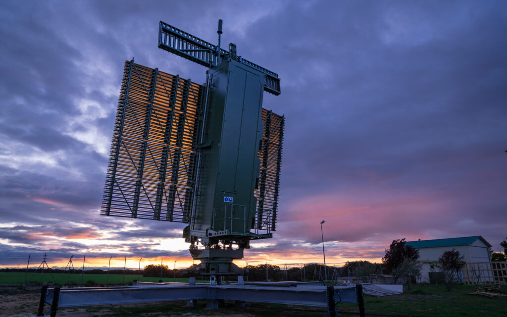 Indra Radar Lanza LRR (1)