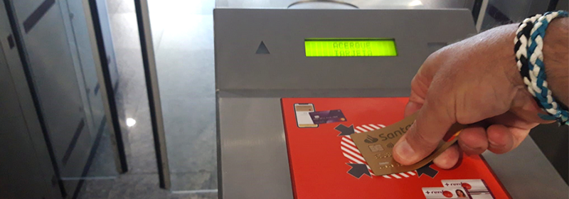 Indra helps Renfe prevent the spread of Covid-19 and save paper on Malaga's suburban train network, with a pioneering project to enable bank card-based transport access